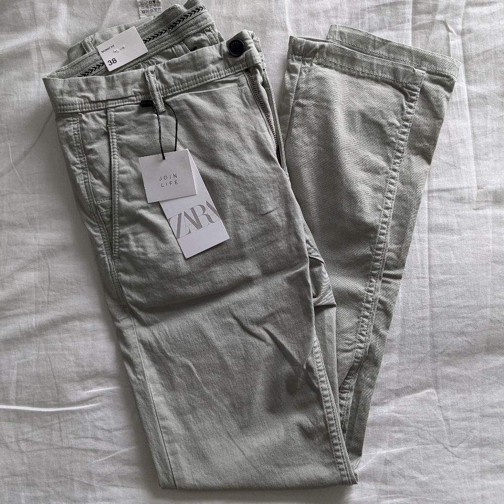 BNWT Light Green Zara Chinos